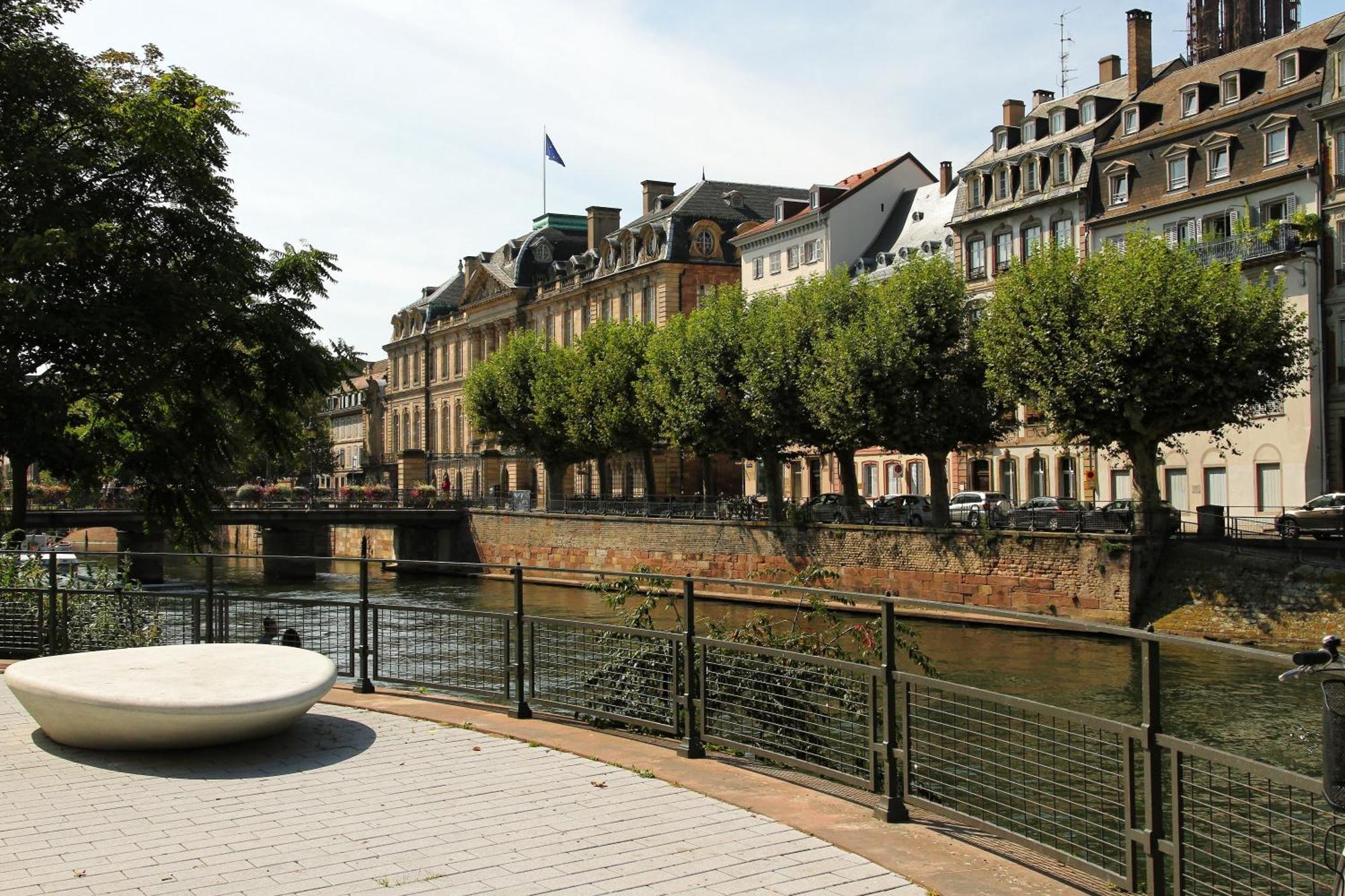 Hotel De L'Ill Strasbourg Bagian luar foto