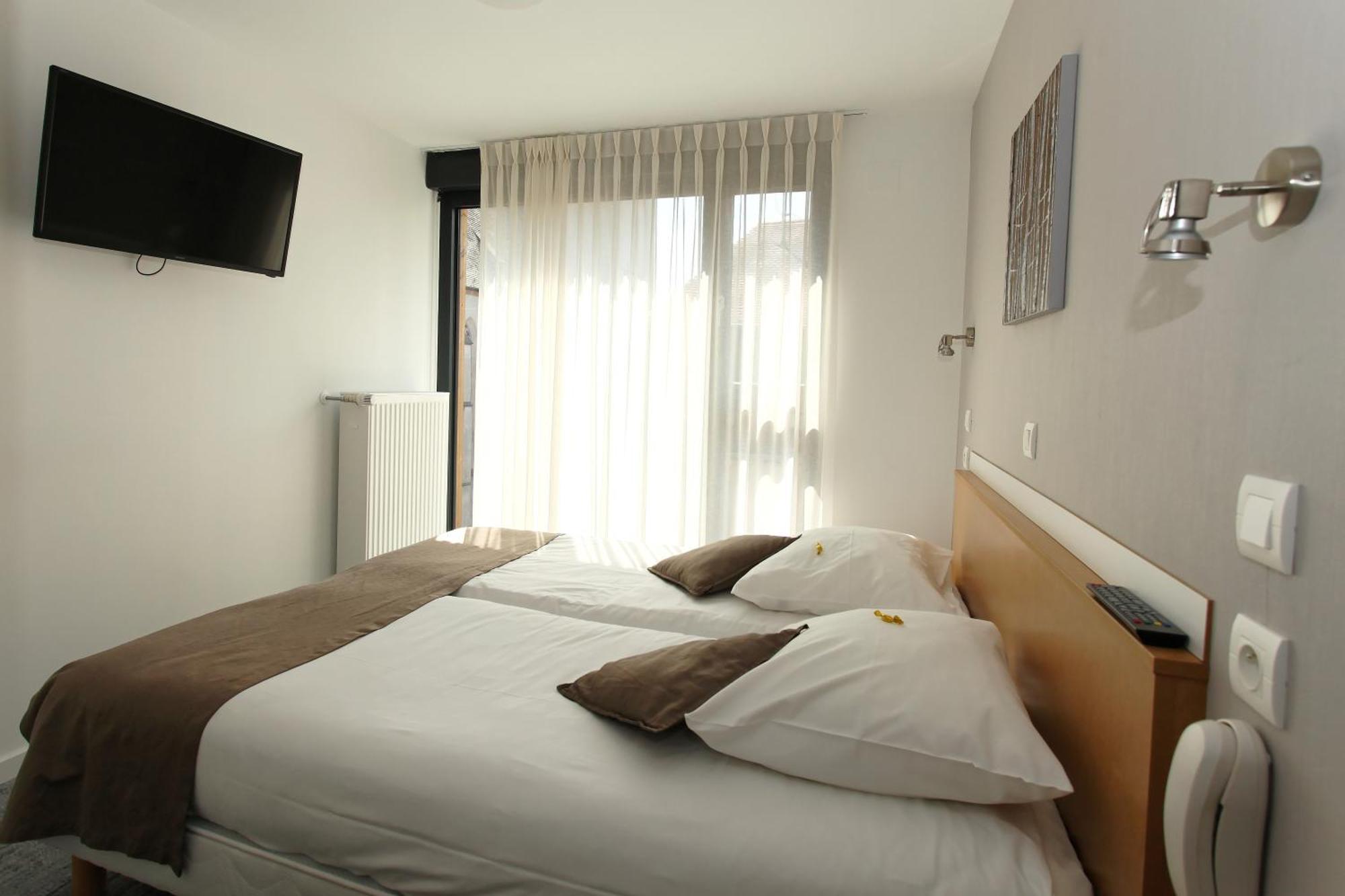 Hotel De L'Ill Strasbourg Bagian luar foto