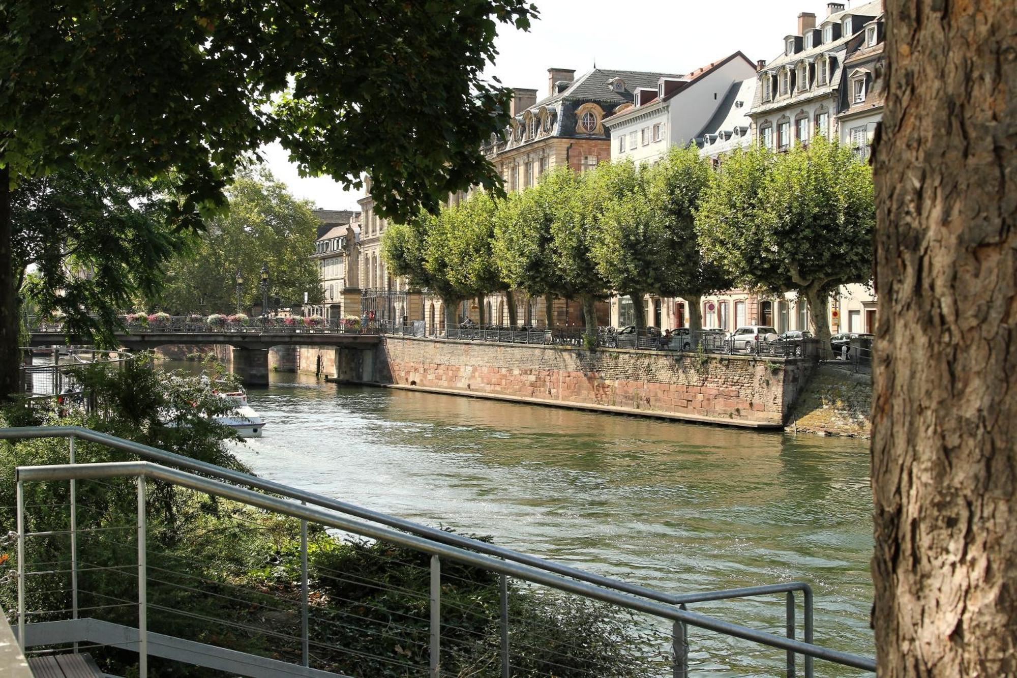 Hotel De L'Ill Strasbourg Bagian luar foto