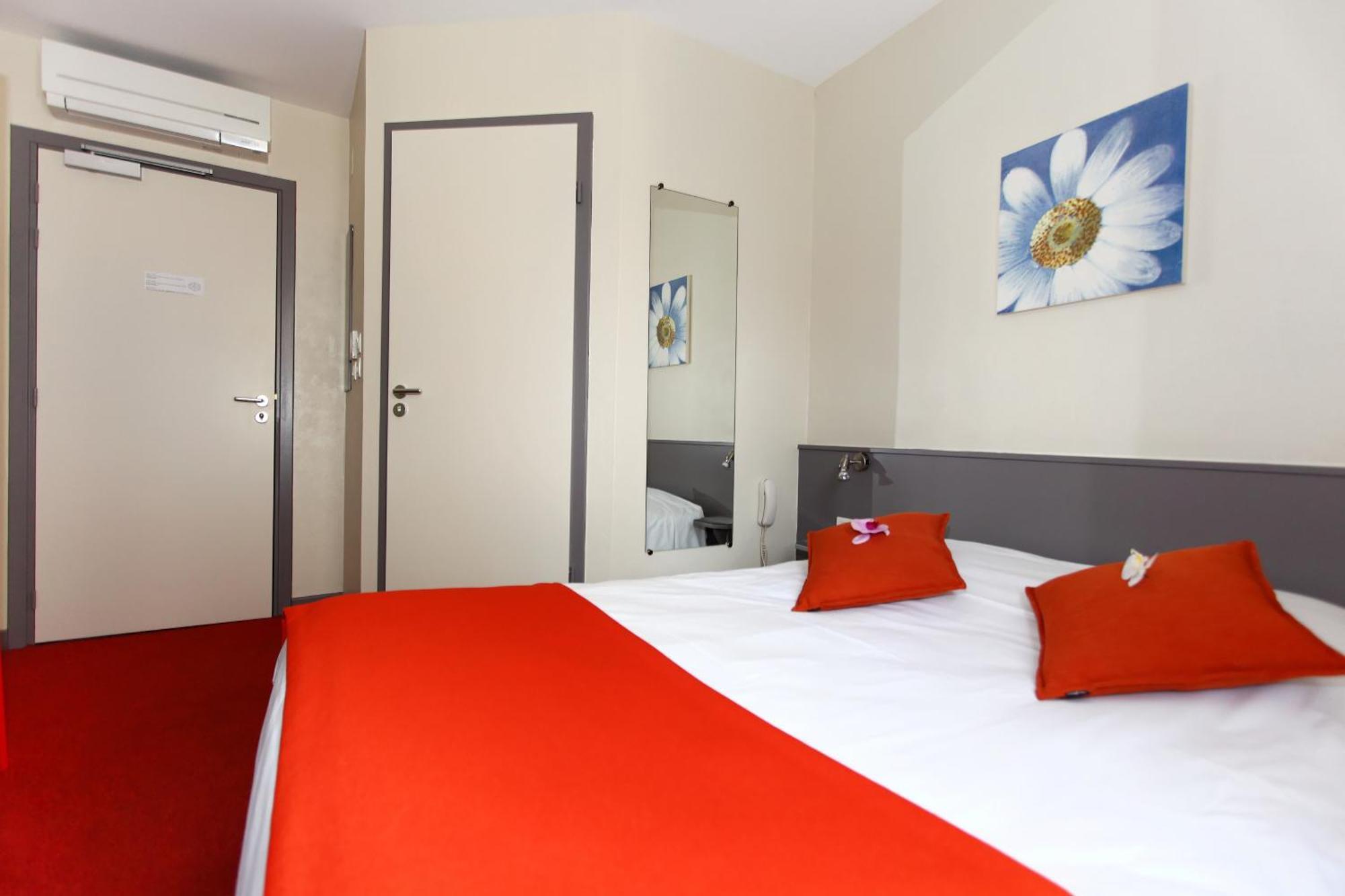 Hotel De L'Ill Strasbourg Bagian luar foto